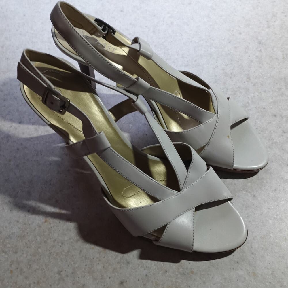 Nine West Bellonao Leather Slingback Heels Sz 10.5 Neutral Minimalist Classic
